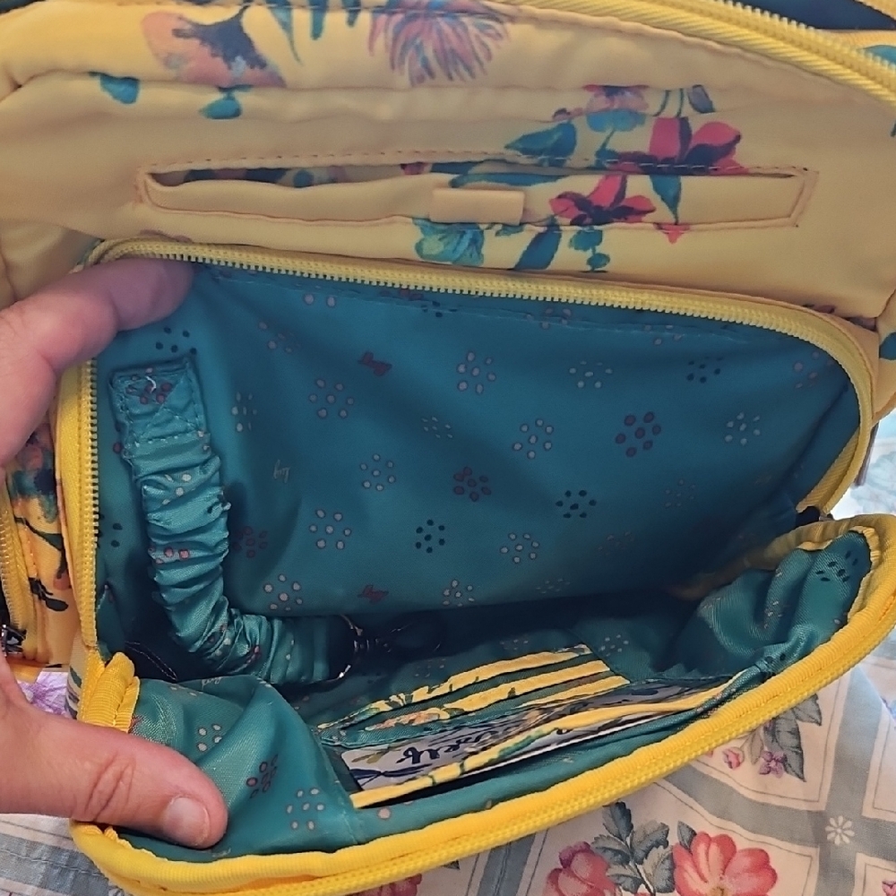 Lug Ranger Crossbody - Picture 3 of 7